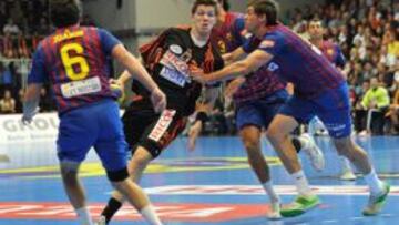 Dissinger, ante el Barça.