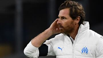 Marseille's Portuguese coach Andre Villas-Boas reacts during the UEFA Champions League Group C second-leg football match between Olympique de Marseille and FC Porto at the Velodrome Stadium in Marseille, southeastern France, on November 25, 2020. (P