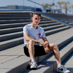 Pol Lozano se embadurna