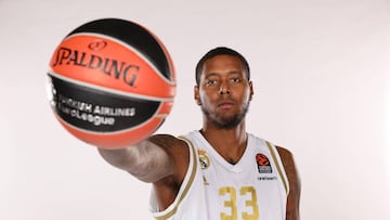 MADRID, SPAIN - SEPTEMBER 23: Trey Thompkins, #33 poses during the Real Madrid 2019/2020 Turkish Airlines EuroLeague Media Day at Valdebebas on September 23, 2019 in Madrid, Spain. (Photo by Angel Martinez/Euroleague Basketball via Getty Images)
 PUBLICADA 10/06/20 NA MA26 2COL