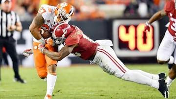 El hombro derecho de Reuben Foster preocupa y mucho
