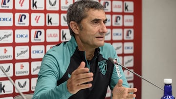 GRAFCAV6280. BILBAO, 14/08/2024.- El entrenador del Athletic Club de Bilbao, Ernesto Valverde, ofrece una rueda de prensa este miércoles, previa al partido liguero que disputará su equipo ante el Getafe en el estadio San Mamés de Bilbao. EFE/Javier Zorrilla
