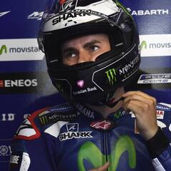 Lorenzo: “Cuando no confío en la rueda delantera, voy lento”