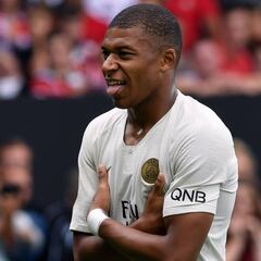 Mbappé y Neymar salen al rescate del PSG en Guingamp