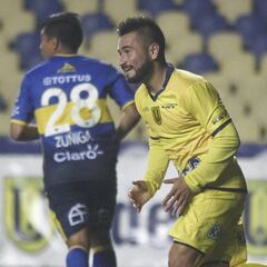 Meneses, del lío por simulación a un gran presente goleador