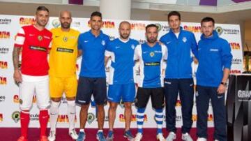 Presentación de las camisetas del Hércules para la temporada 2015-2016.