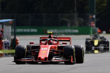 Las imágenes de la pole de Leclerc en Monza