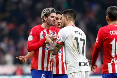 Hernández Hernández pitó el final del encuentro, pero las rencillas entre los jugadores de los dos equipos todavía estaban vivas. Una colleja de Yuri Berchiche a Koke lo originó todo. Tras ello De Paul reaccionó y el defensor del Athletic le denominó "bocachancla". Posteriormente jugadores de ambos conjuntos se unieron a la tangana, incluido Simeone que se encaró con algunos jugadores del conjunto vasco.