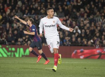 4-1. Arana celebró el primer gol.