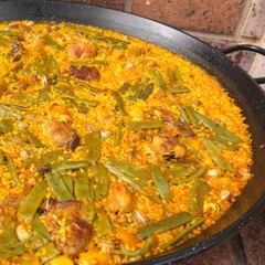 ¿En qué se diferencia una paella de un arroz caldero y un arroz a banda?