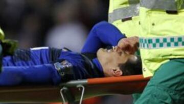 En diciembre de 2011, Chicharito se mantuvo alejado de las canchas dos semanas luego de una lesi&oacute;n en el tobillo izquierdo.