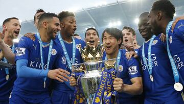 Okazaki celebra la Premier League con el Leicester.