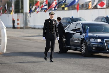 La Princesa Leonor a su llegada al buque escuela 'Juan Sebastián de Elcano'. 