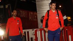 Juanfran y Morata, a su llegada a la concentraci&oacute;n del Atl&eacute;tico.