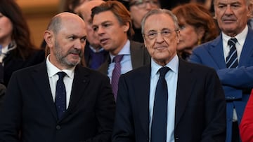 Rafael Louzán, presidente de la Real Federación Española de Fútbol, y Florentino Pérez, presidente del Real Madrid. (Photo by Angel Martinez/Getty Images)