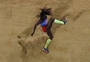 La colombiana Caterine Ibargüen obtuvo la medalla de plata en la final del Salto Triple del Mundial de Atletismo con un registro de 14.89 m, superada por la venezolana Yulimar Rojas quien registró 14.91 m. El podio lo cerró la kazaja Olga Rypakova con 14.77 m.