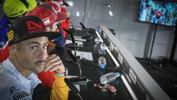 Bautista en la sala de prensa de Silverstone.