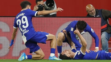 Boñar celebra el gol ante el Sevilla.