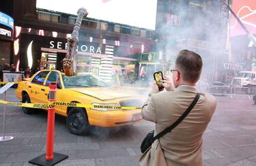 Warlords of Draenor destroza un taxi en Nueva York