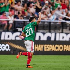 Henry Martín anota frente a Jamaica en semifinal de la Copa Oro
