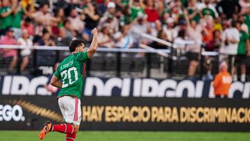 Henry Martin celebra su gol contra Jamaica.