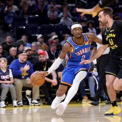 Thunder steamroll Warriors to join rare 30–5 club in NBA history