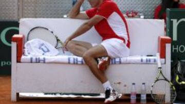 El capitán del equipo español de Copa Davis, Álex Corretja, durante el partido disputado entre Fernando Verdasco y el ucraniano Vladyslav Manafov.