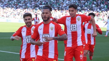 Suárez celebra el 0-1