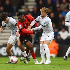 Los 7 colombianos que están en descenso directo en Europa