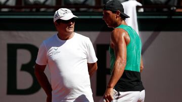 Toni Nadal, junto a su sobrino, en la Rafa Nadal Academy.