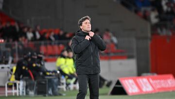 Rubi, durante el partido de LaLiga Hypermotion contra la Real Sociedad B.