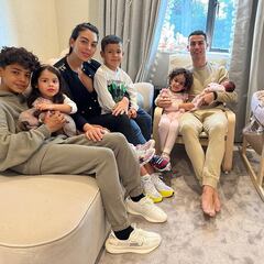 Cristiano y Georgina presentan a su hija