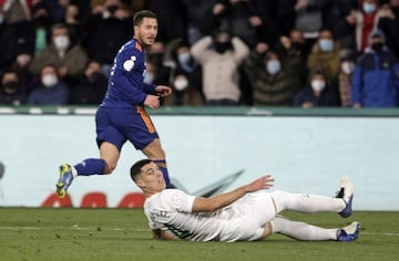 20/01/22 PARTIDO COPA DEL REY  ELCHE - REAL MADRID  GOL REAL MADRID 1-2  HAZARD