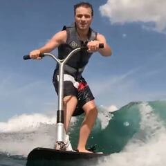 Wakescoot: el invento que funde la magia del wake con las posibilidades del scooter
