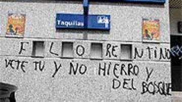 <B>CISMA</B>. El Bernabéu y la Ciudad Deportiva amanecieron con pintadas.