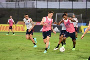 El equipo de Reinaldo Rueda realizó un nuevo entrenamiento en la sede deportiva de la FCF en Barranquilla. Esta viernes viajará a Brasil para el torneo de naciones.