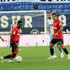 Málaga y Mallorca cumplen objetivos con la lengua fuera