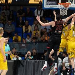 El Nymburk da la sorpresa en la casa del líder, Iberostar Tenerife