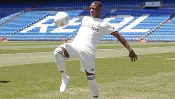 Real Madrid: Vinicius' flicks, tricks didn't all go to plan at unveiling