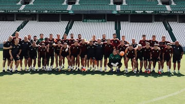 Foto de la plantilla del Córdoba en el último entrenamiento del curso