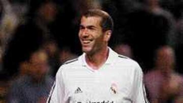 Zidane se estrena en la Liga de Campeones con el Real Madrid tras cumplir su sanción.