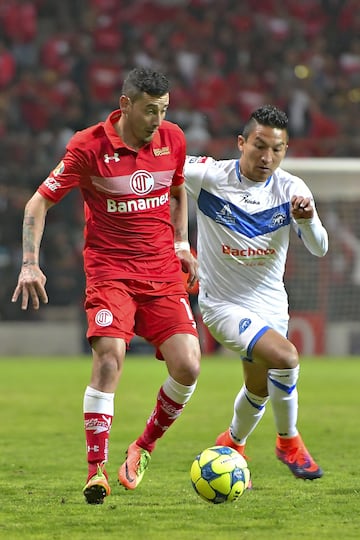 A pesar del duro trago que significó el fracaso preolímpico, Villaluz se repuso y siguió mostrando un buen nivel en su club. El futbolista disputó ese mismo año con la Máquina Celeste la final del Torneo Apertura ante Toluca. Los celestes perdieron el título y 'El Duende' salió lesionado. El delantero nunca pudo recuperar ese nivel después de la lesión. Pasó por San Luis, Tigres, Chiapas, Celaya, CP Cacereño, Deportivo San Pedro, Alebrijes de Oaxaca y actualmente a sus 32 años milita en Cancún. 