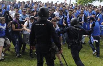 Los ultras del Oviedo causaron incidentes con los aficionados del Cádiz antes del encuentro