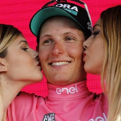 En el Giro no hay polémicas sexistas con las azafatas