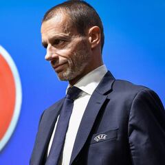 La UEFA pospone sin fecha las finales de la Champions y de la Europa League