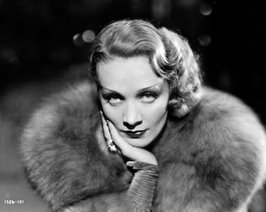 Nació en Schöneberg, Berlín, Alemania el 27 de diciembre de 1901. La actriz protagonizó grandes películas como, "El ángel azul", "Testigo de cargo", "Sed de mal" y "Capricho imperial" entre otras muchas. 