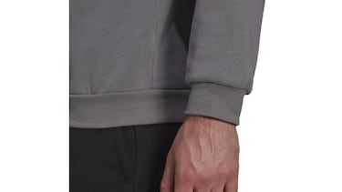 Esta sudadera Adidas es un básico todoterreno que pega con todo
