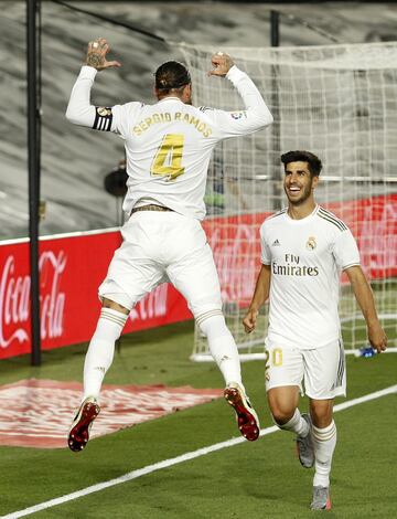 1-0. Sergio Ramos celebró el primer gol que marcó de penalti.