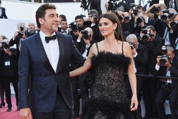 Penelope Cruz y Javier Bardem a su llegada a la inauguración de la 71ª edición del Festival de Cannes con la proyección de la película "Todos lo saben".