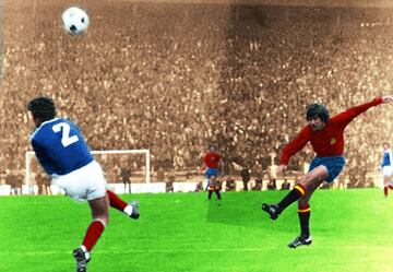 El Yugoslavia-España jugado en noviembre de 1977 para la clasificiación del Mundial de Argentina 78 fue un partido muy duro ya que desde el primer momento los balcánicos exhibieron una violencia desmedida con patadas y entradas traicioneras. En el cambio